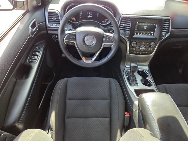 Used 2019 Jeep Grand Cherokee Laredo image 12