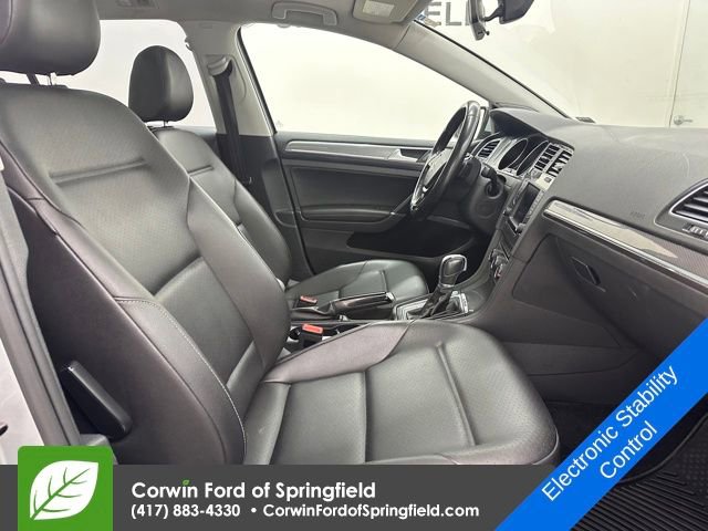 Used 2017 Volkswagen Golf Alltrack SE image 9