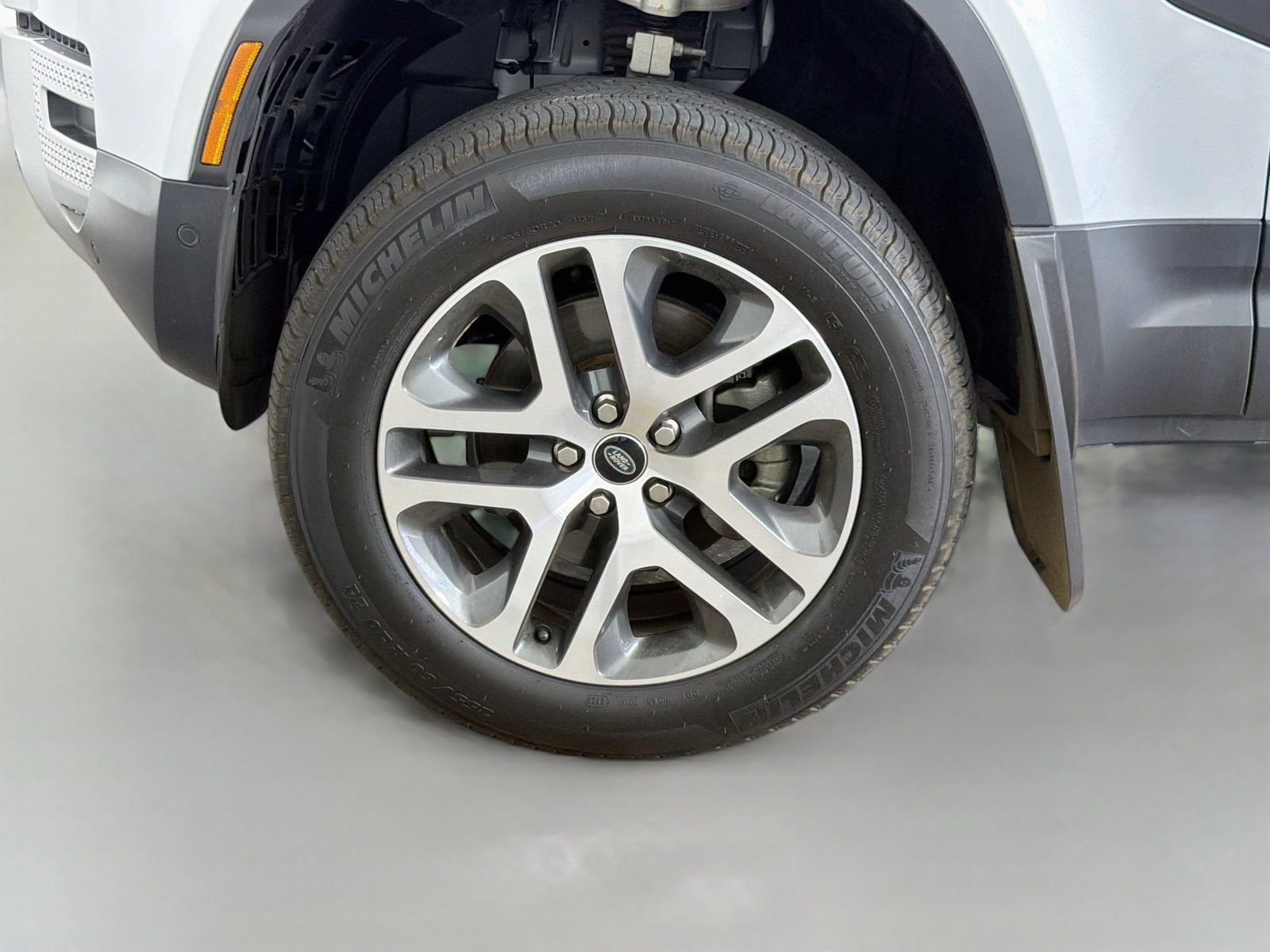 Used 2024 Land Rover Defender 110 S AWD/4WD image 37