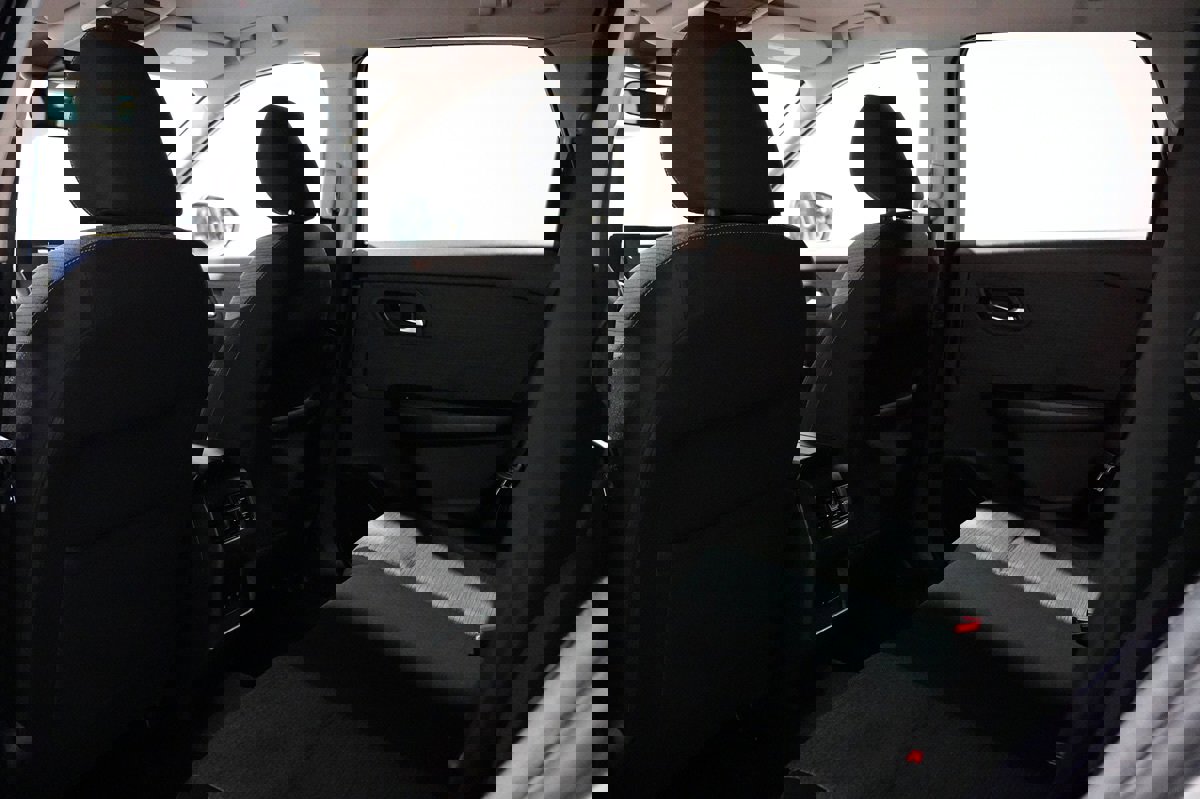 Used 2021 Nissan Rogue SV image 13