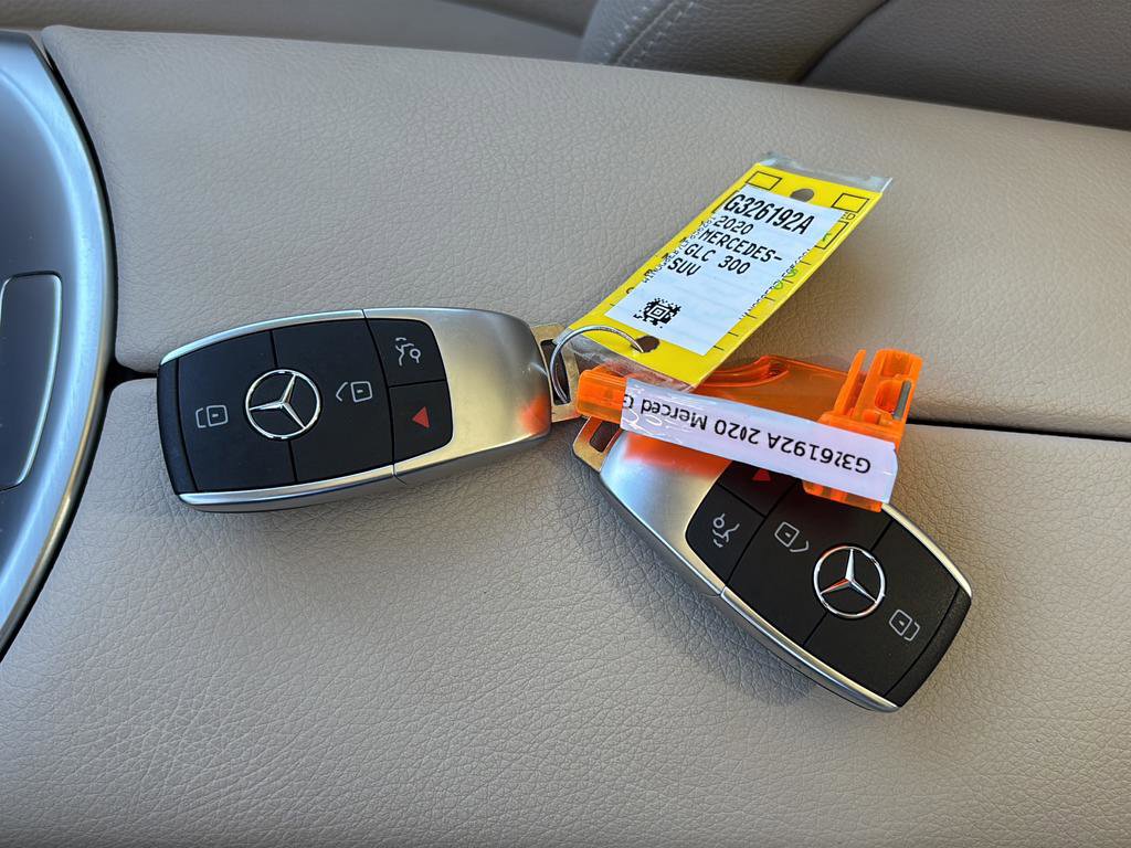 Used 2020 Mercedes-Benz GLC 300 4MATIC image 44