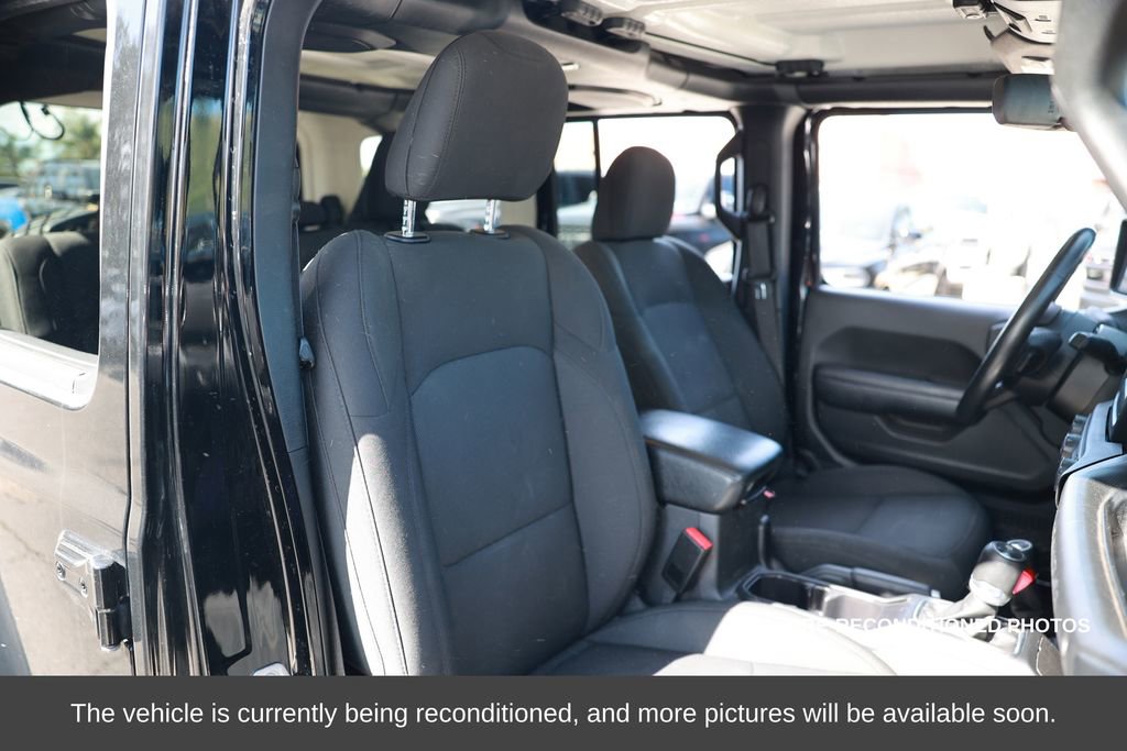 Used 2023 Jeep Wrangler Unlimited w/ Cold Weather Group image 15