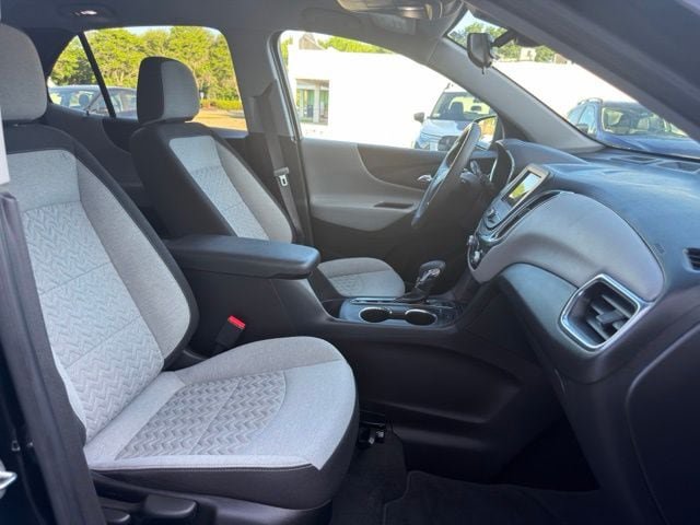 Used 2023 Chevrolet Equinox LT AWD/4WD image 26