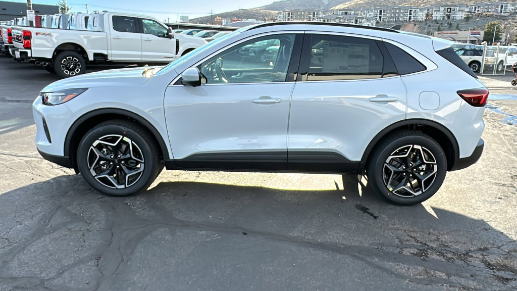New 2026 Ford Escape Platinum w/ Premium Technology Package AWD/4WD image 6