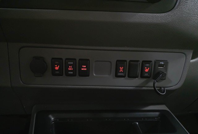 Used 2019 Nissan NV 3500 SL RWD image 26