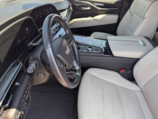 Used 2021 Cadillac Escalade Sport w/ Driver Assist Tech Package image 22