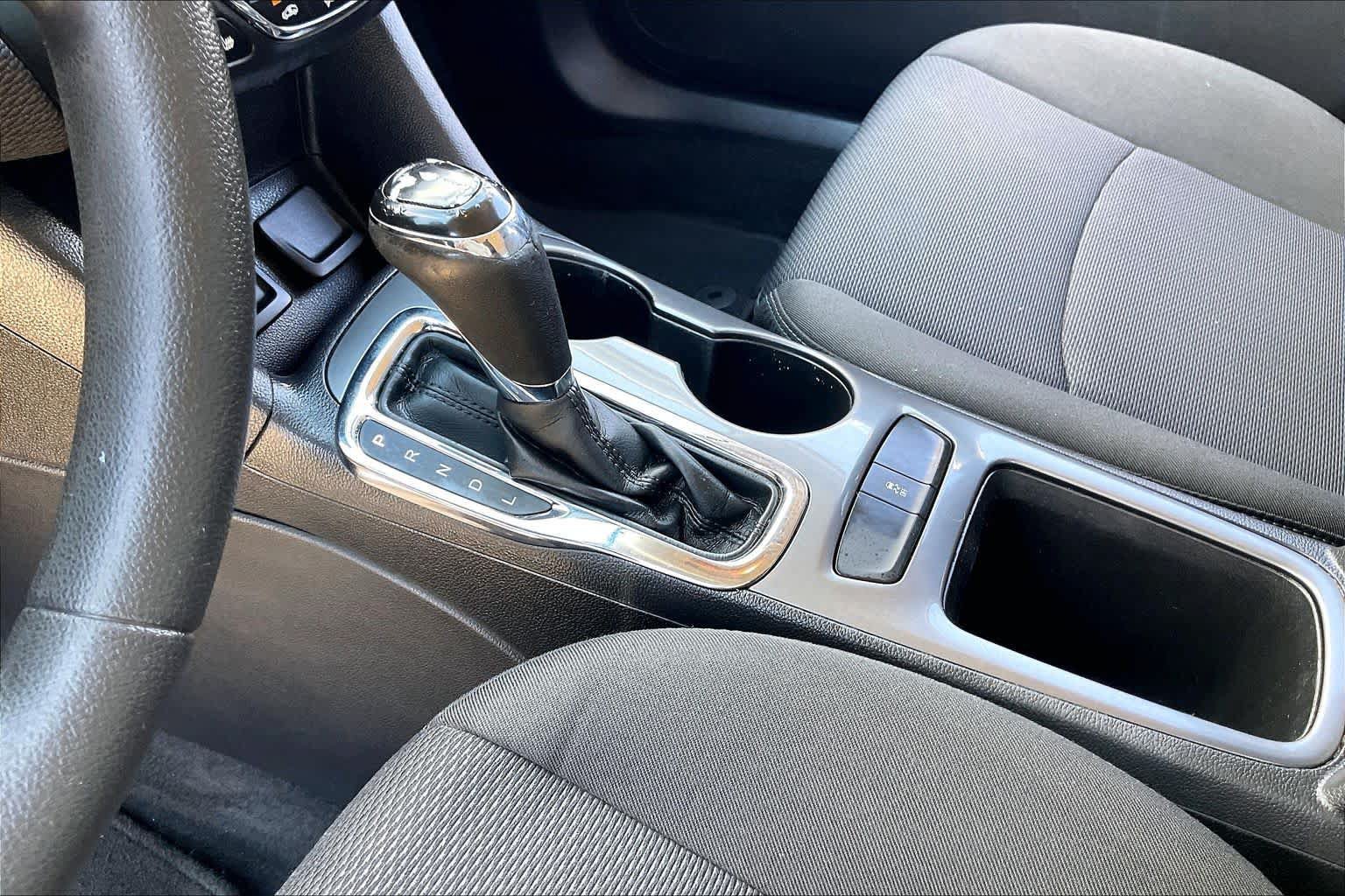 Used 2016 Chevrolet Cruze LT w/ Convenience Package FWD image 17