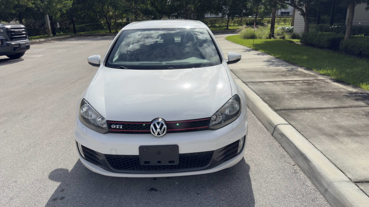 Used 2013 Volkswagen Golf 4-Door image 2