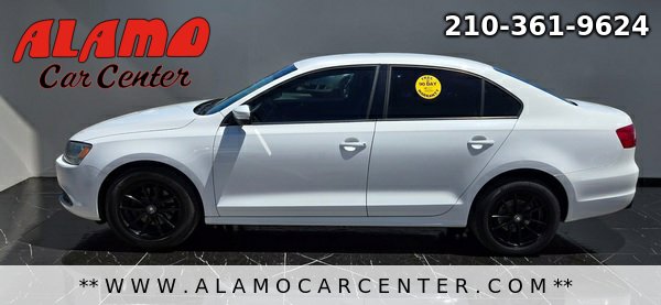 Used 2011 Volkswagen Jetta SE FWD image 2