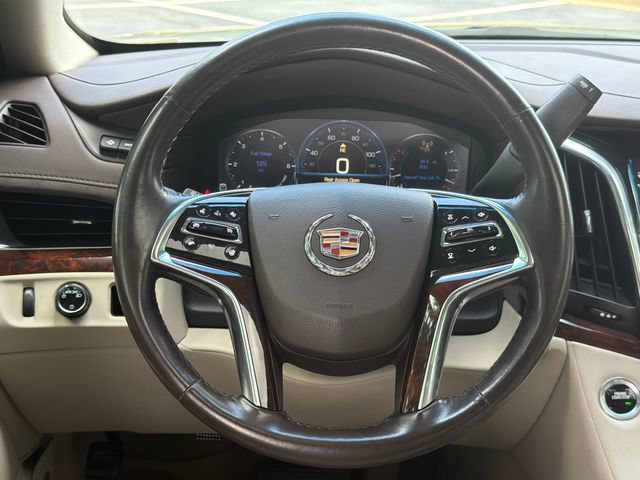 Used 2015 Cadillac Escalade ESV Luxury RWD image 25