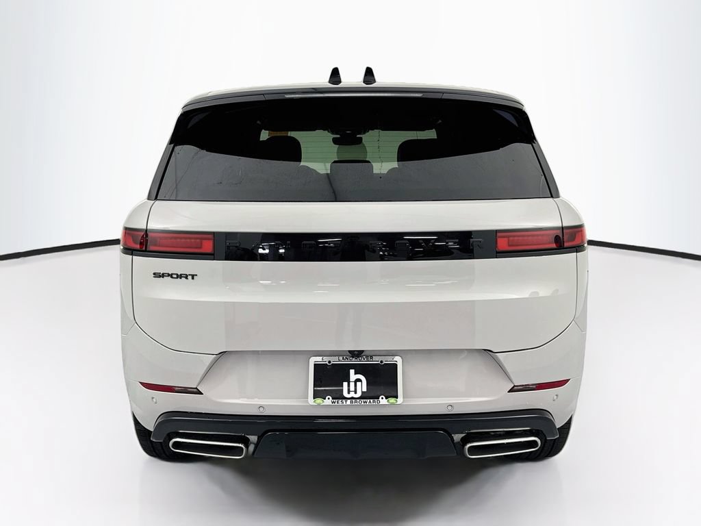 New 2027 Land Rover Range Rover Sport Dynamic SE AWD/4WD image 6