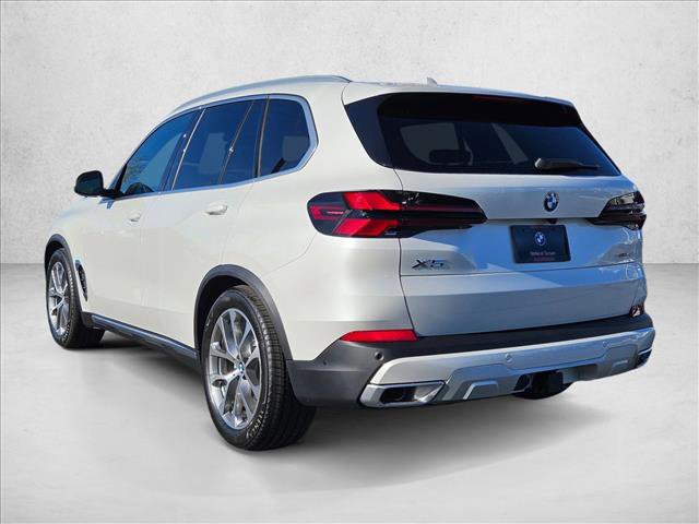 New 2026 BMW X5 sDrive40i image 9