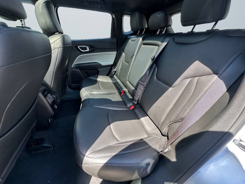 Used 2024 Jeep Compass Limited w/ Sun and Sound Group AWD/4WD image 13