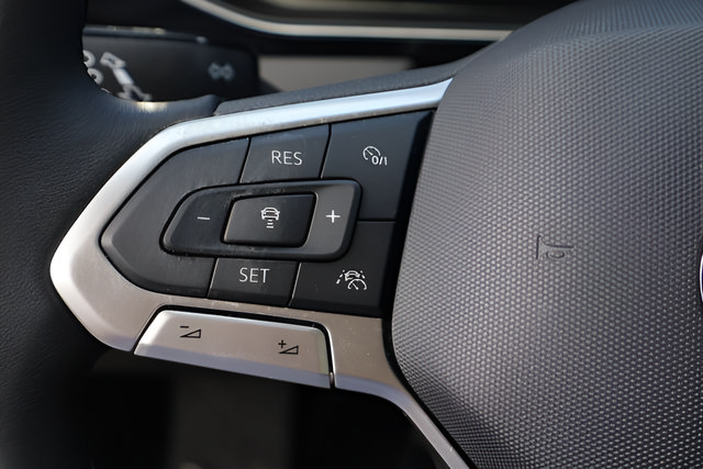 Certified 2025 Volkswagen Jetta S FWD image 20