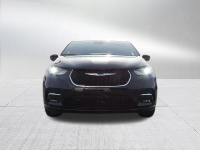 New 2026 Chrysler Pacifica Limited FWD image 8
