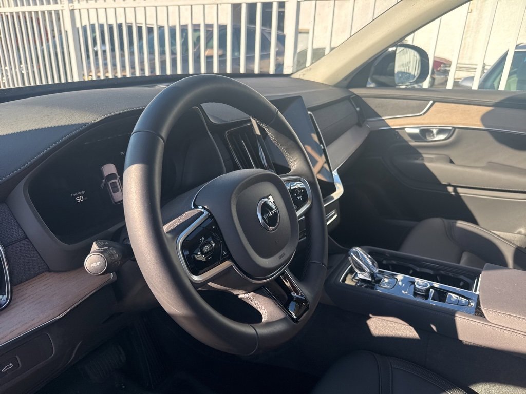 Used 2025 Volvo XC90 B5 Core w/ Climate Package image 6