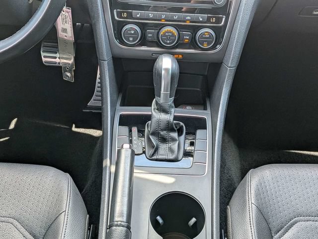 Used 2017 Volkswagen Passat 1.8T R-Line w/ R-Line Lighting Package FWD image 18