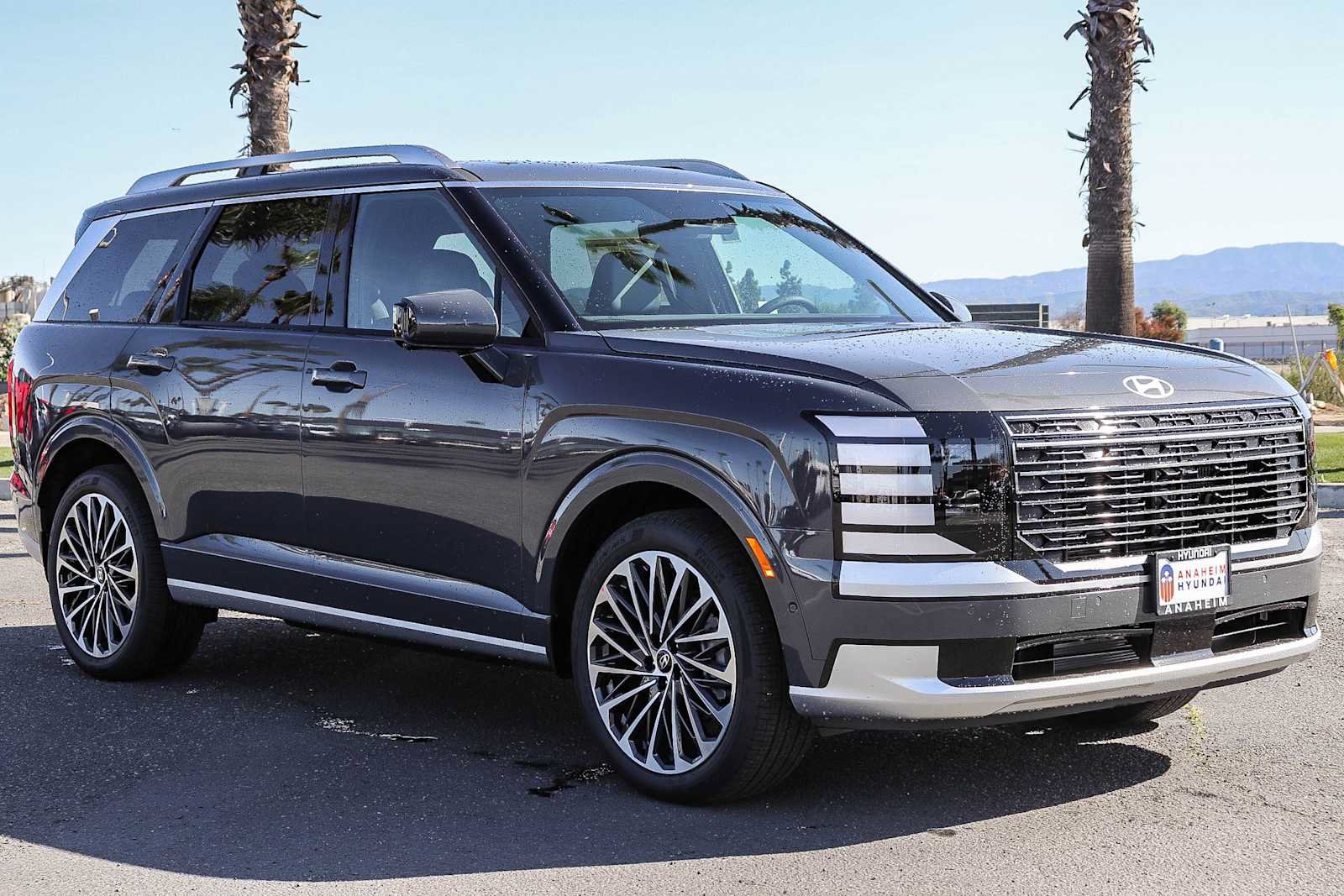 New 2026 Hyundai Palisade Calligraphy FWD image 3