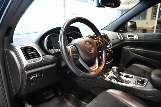 Used 2022 Jeep Grand Cherokee Laredo X image 22