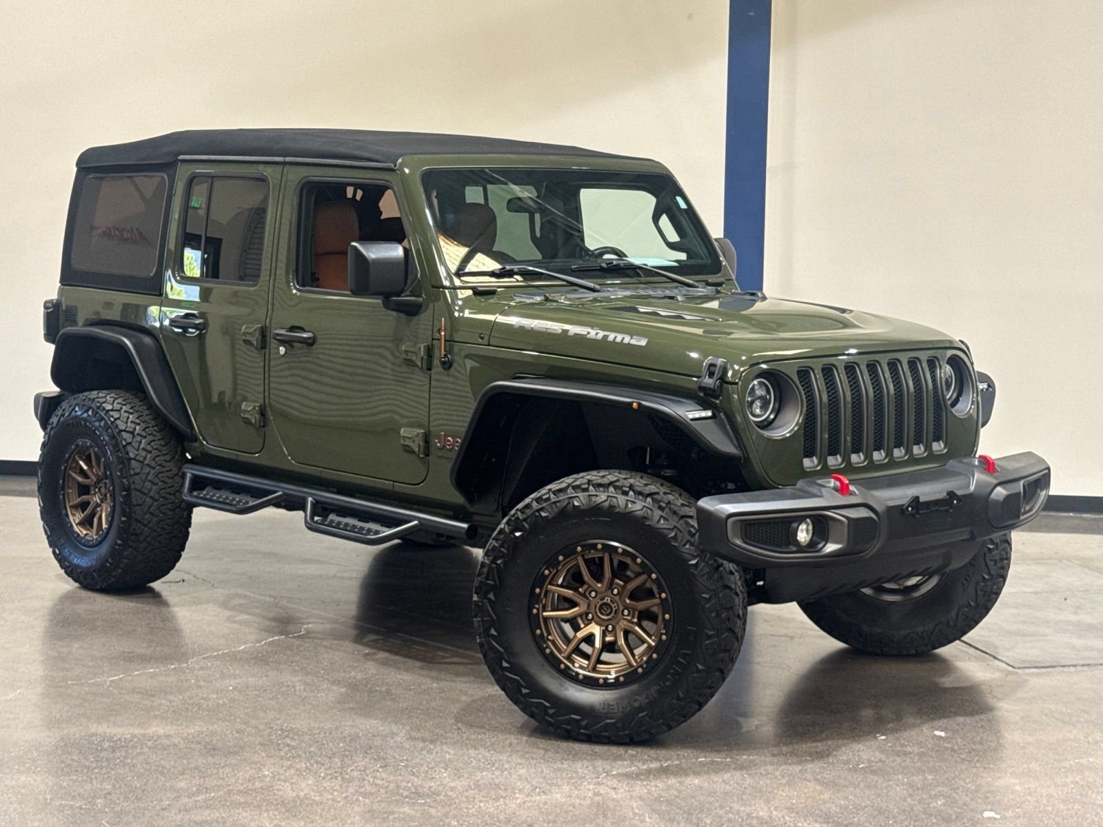 Used 2021 Jeep Wrangler Unlimited Rubicon AWD/4WD image 2
