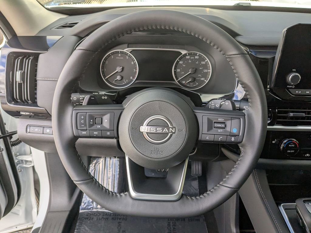 New 2025 Nissan Pathfinder SV image 15