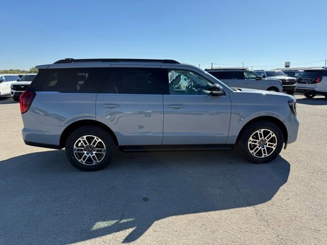 New 2025 Ford Expedition Active image 9