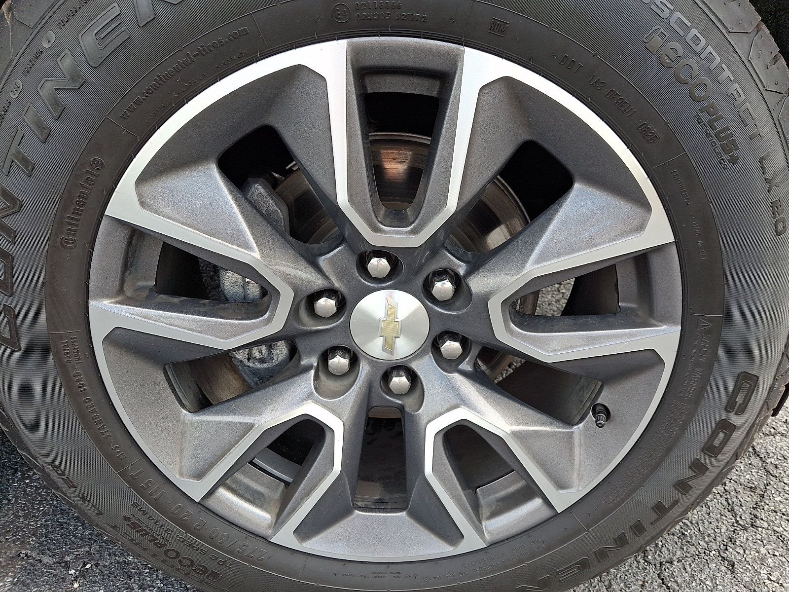 Certified 2021 Chevrolet Tahoe LS AWD/4WD image 8