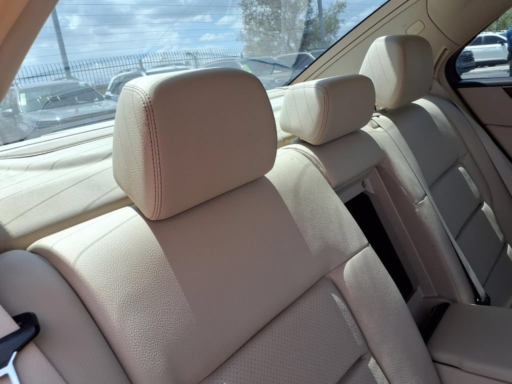 Used 2015 Mercedes-Benz E 350 4MATIC Sedan image 21