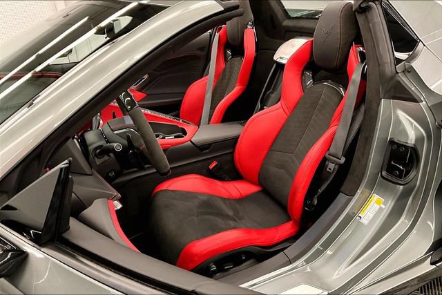 Used 2024 Chevrolet Corvette Z06 RWD image 21