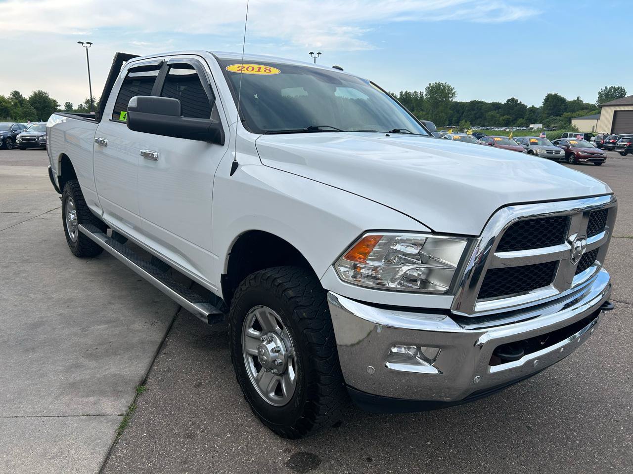 Used 2018 RAM 2500 SLT AWD/4WD image 3