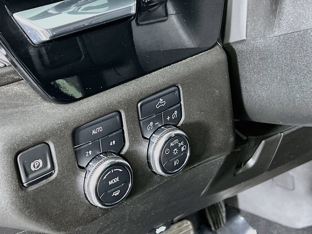 Certified 2025 GMC Sierra 1500 Elevation AWD/4WD image 8