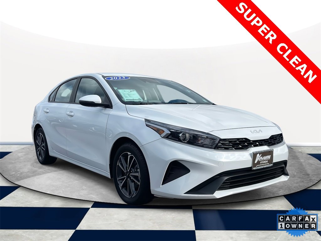 Used 2023 Kia Forte LXS w/ LXS Technology Package image 1