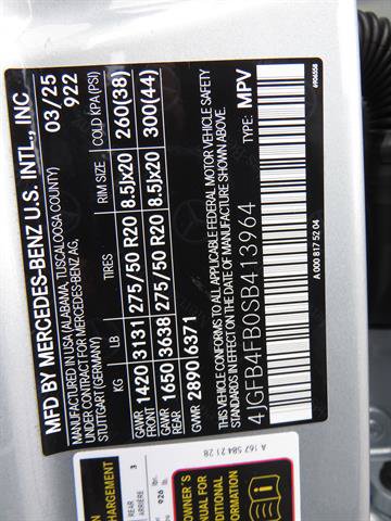 Used 2025 Mercedes-Benz GLE 350 4MATIC w/ Winter Package image 8