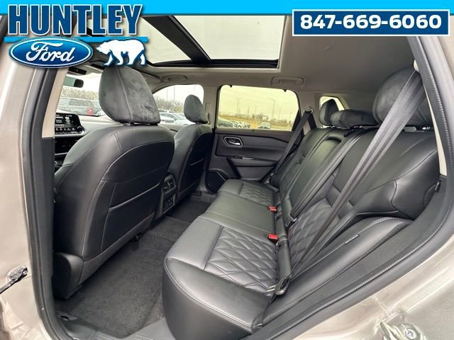 Used 2023 Nissan Rogue Platinum w/ Platinum Premium Package image 14