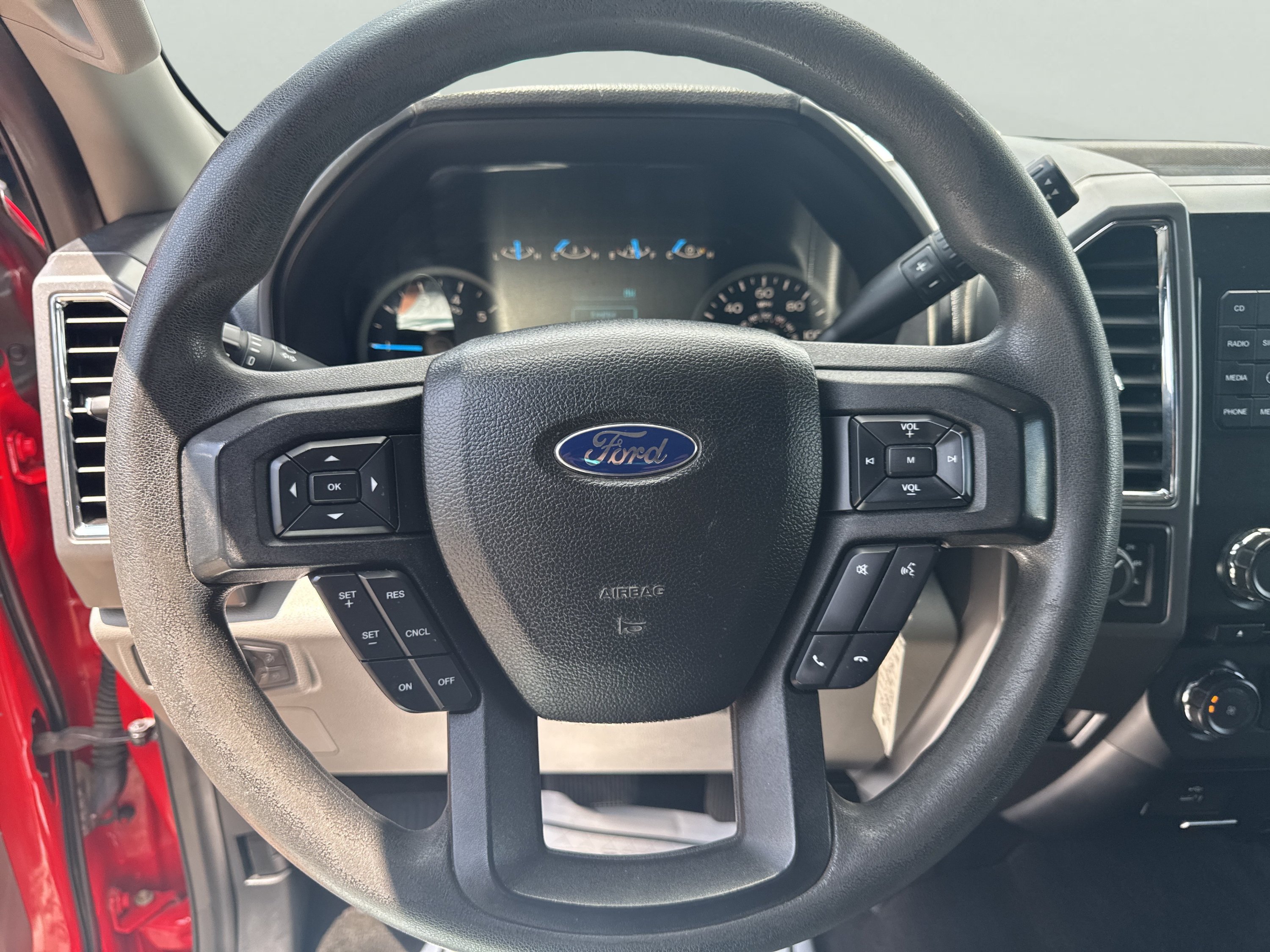 Used 2016 Ford F150 XLT AWD/4WD image 12