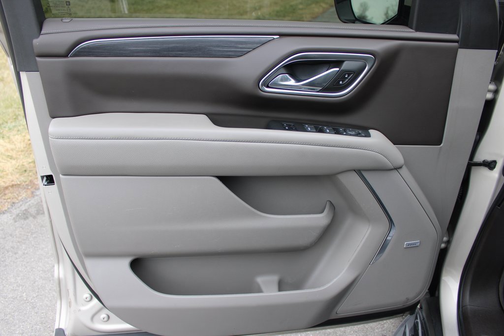 Used 2023 GMC Yukon SLT w/ SLT Luxury Package image 11