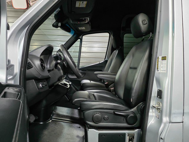 Used 2019 Mercedes-Benz Sprinter 2500 image 17