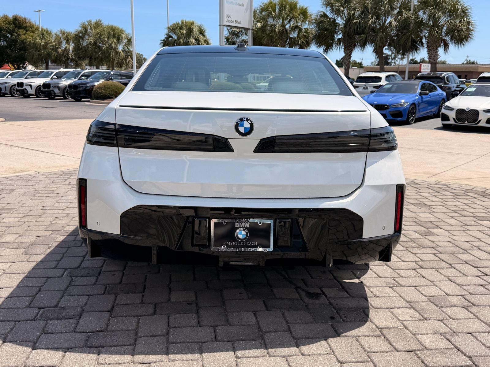 New 2027 BMW 740i w/ Executive Package RWD image 9