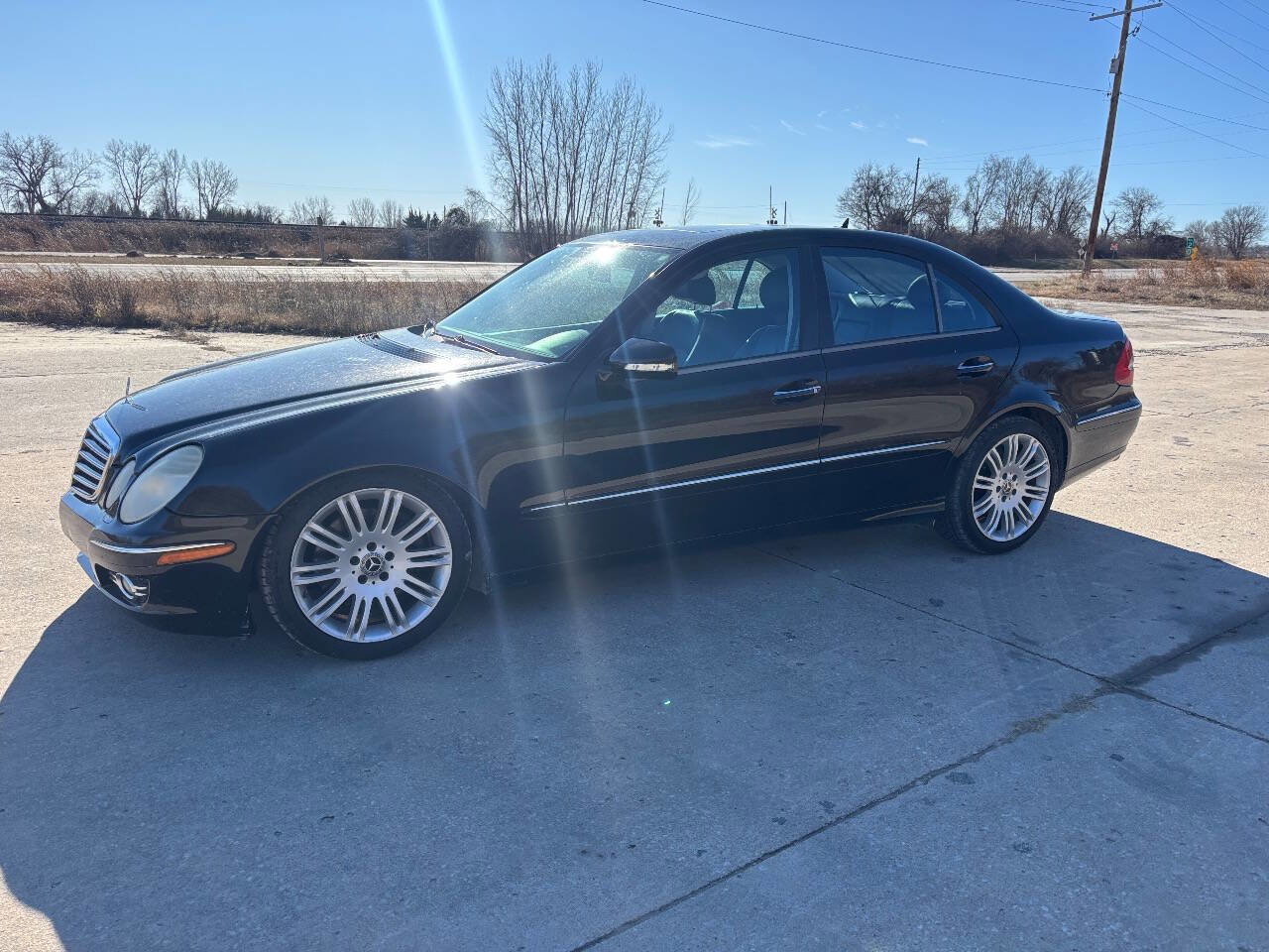 Used 2008 Mercedes-Benz E 350 4MATIC Sedan image 1