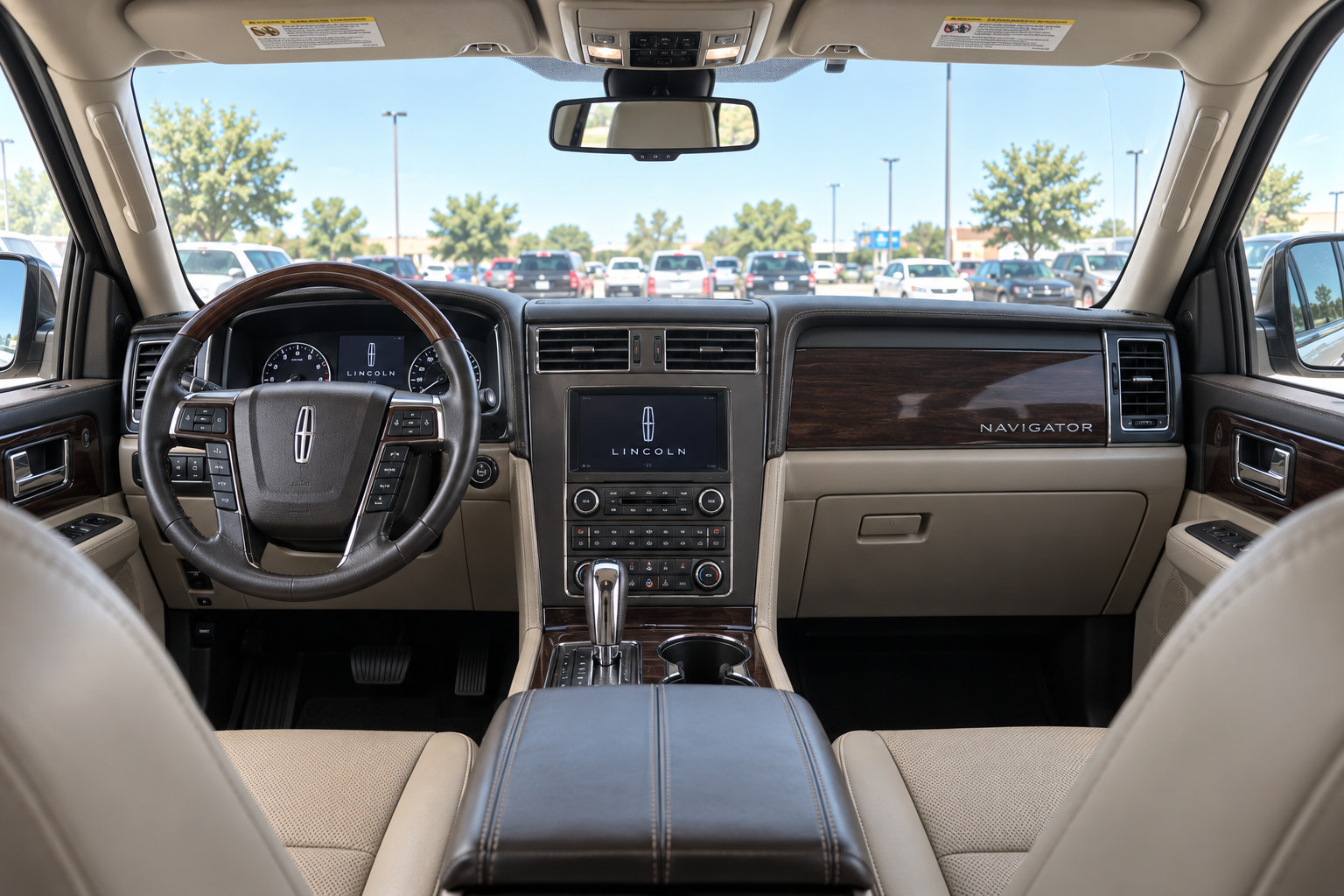 Used 2017 Lincoln Navigator L Select RWD image 7