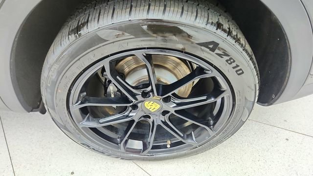 Used 2019 Porsche Cayenne image 57