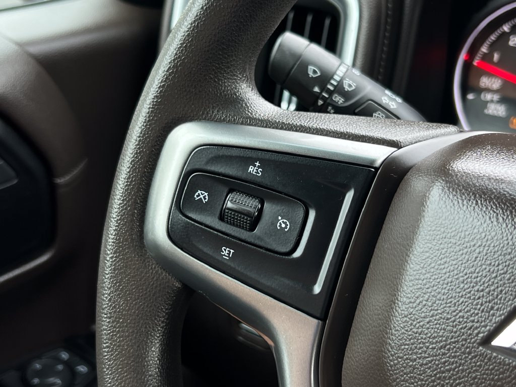 Used 2019 Chevrolet Silverado 1500 LT AWD/4WD image 25
