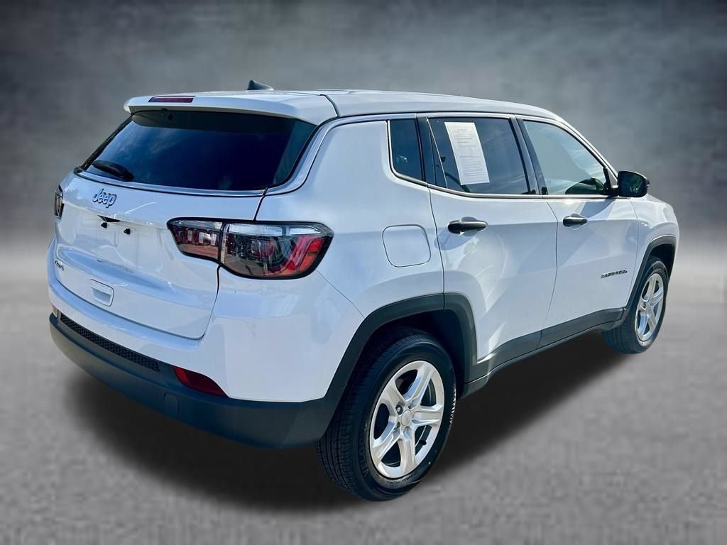 Used 2024 Jeep Compass Sport AWD/4WD image 5