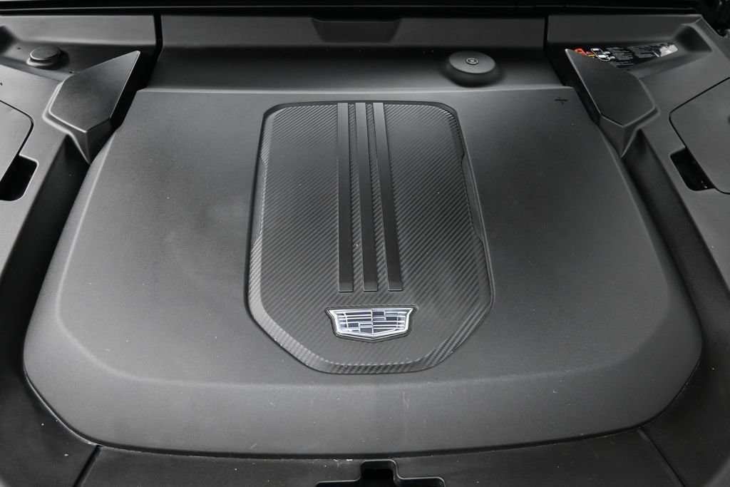 Certified 2024 Cadillac Lyriq Luxury AWD/4WD image 9