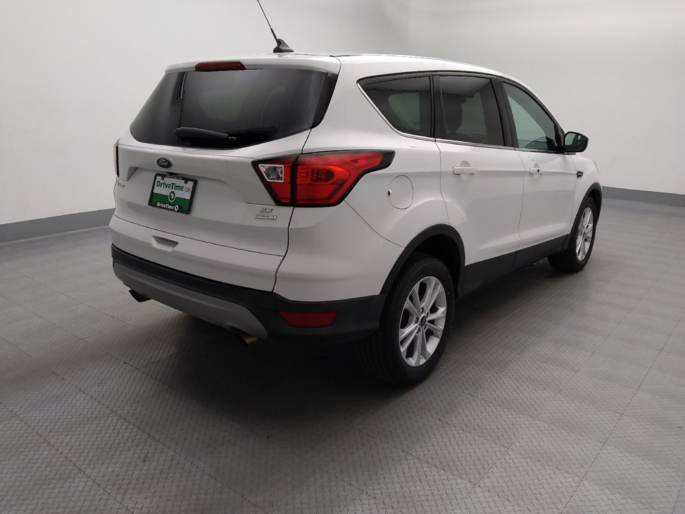 Used 2019 Ford Escape SE FWD image 9