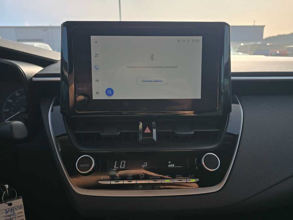 Used 2023 Toyota Corolla LE FWD image 12