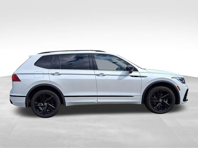 Used 2024 Volkswagen Tiguan SE R-Line AWD/4WD image 7