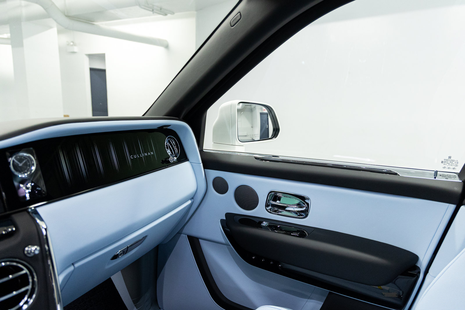 New 2026 Rolls-Royce Cullinan AWD/4WD image 46