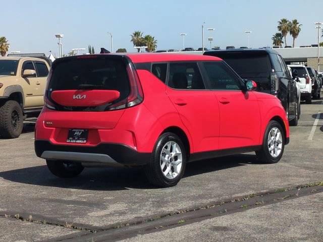 Used 2023 Kia Soul LX w/ LX Technology Package image 8