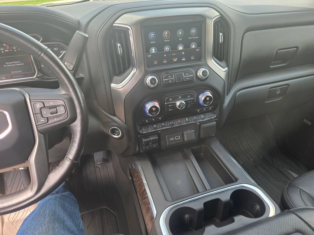 Used 2021 GMC Sierra 1500 Denali w/ Driver Alert Package II AWD/4WD image 9